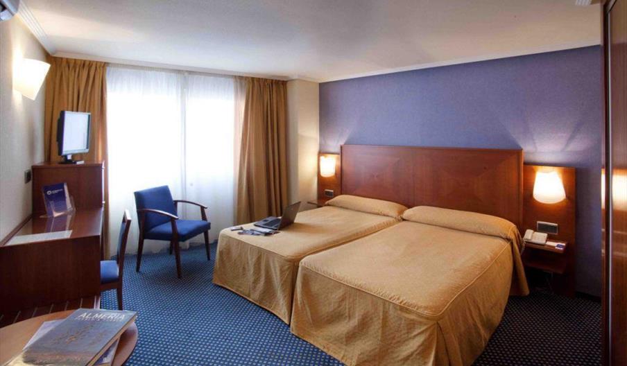 Hotel Torreluz Centro