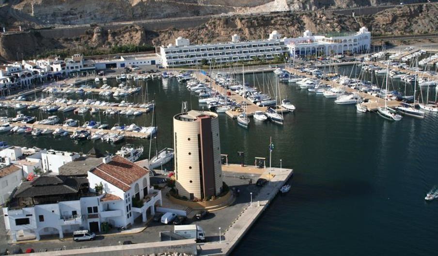 Puerto Deportivo Aguadulce