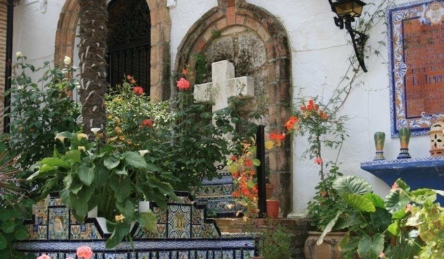 Patio Mausoleo de José María El Tempranillo