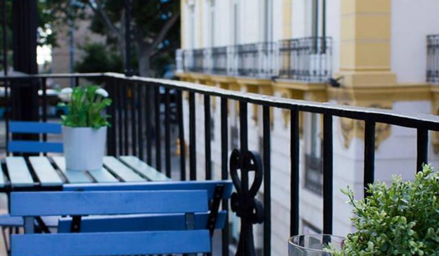 Pensión Lights Out Hostel