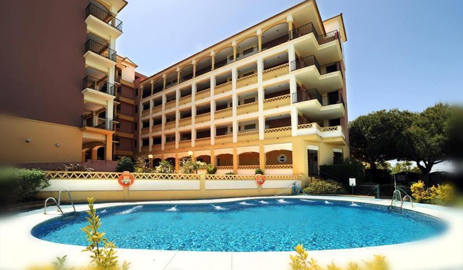 Apartamentos Leo Canela