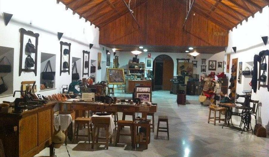 Exposición Permanente Manos y Magia en la Piel (Museo de la Piel)