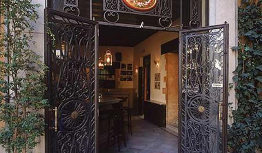 Hotel Casa del Pilar