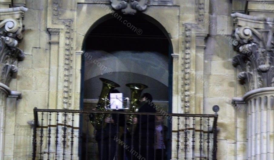 Fanfarrias en la balconada de la Catedral de Jaén