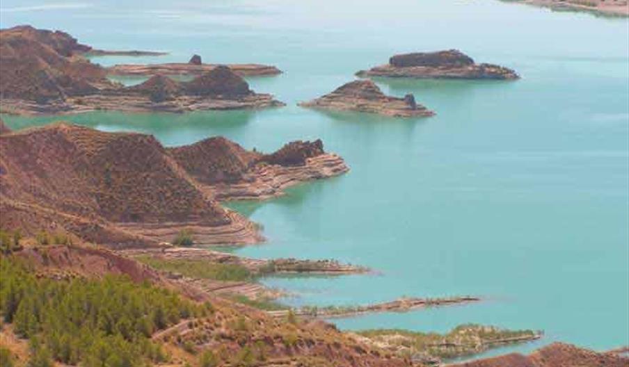 Apartamentos Cabañas Negratín