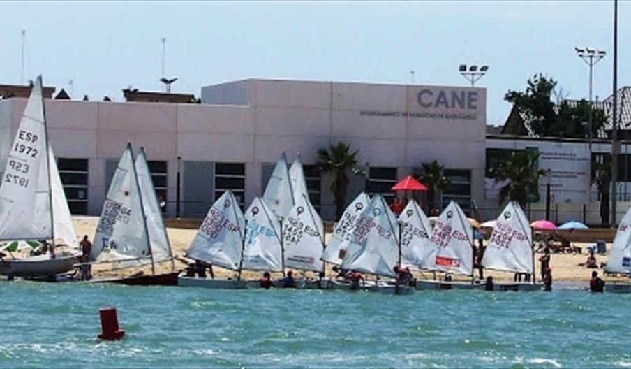 Club de Actividades Náuticas Eslora