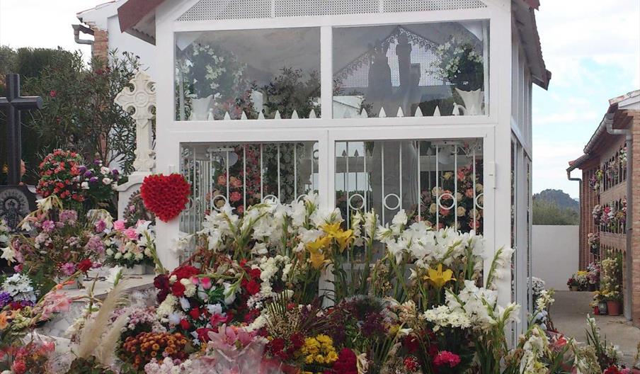 Tumba del Santo Manuel