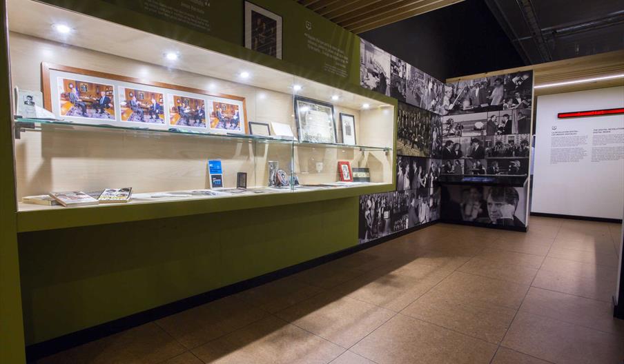 Centro de la Comuniación Jesús Hermida