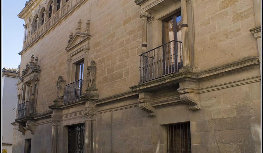 Fachada Palacio Vela de los Cobos