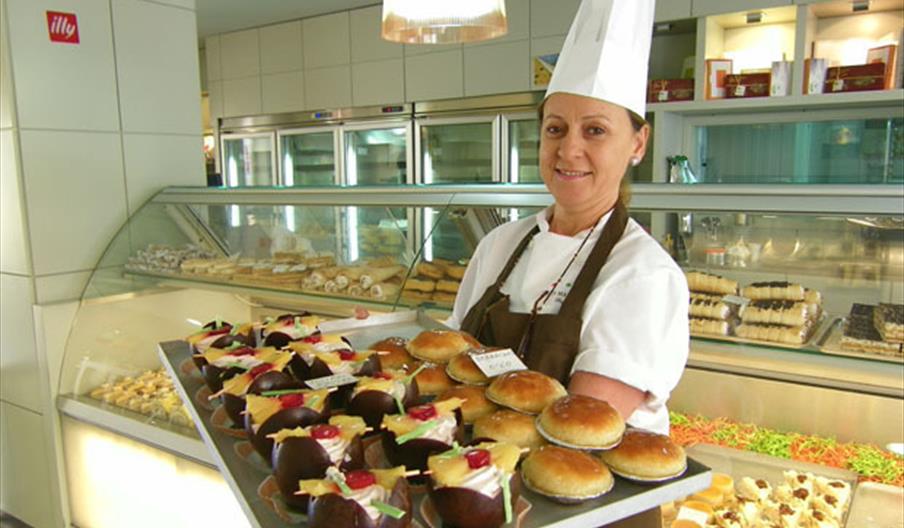 Obrador de Pastelería Tres Martínez