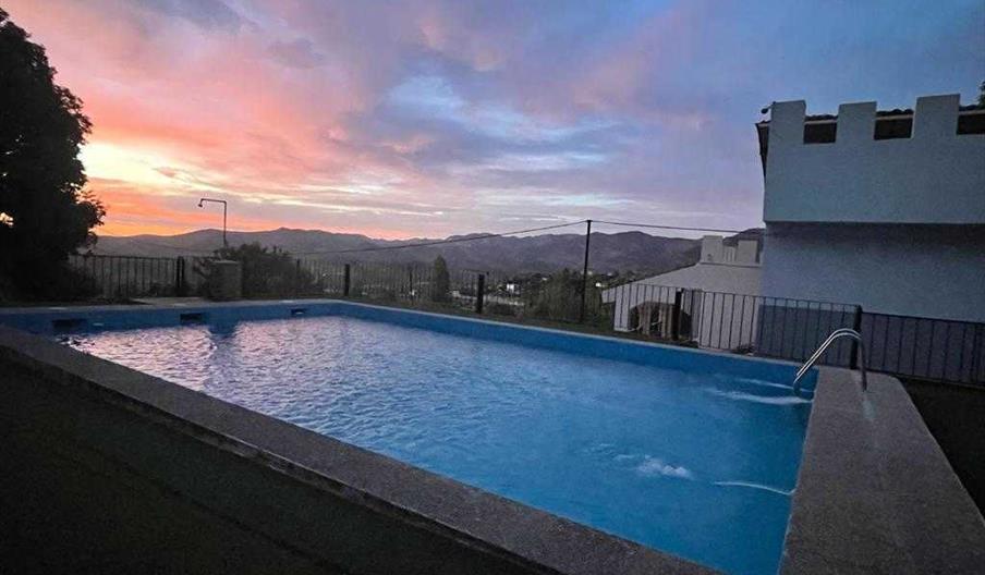 Noviembre La Iruela - Piscina