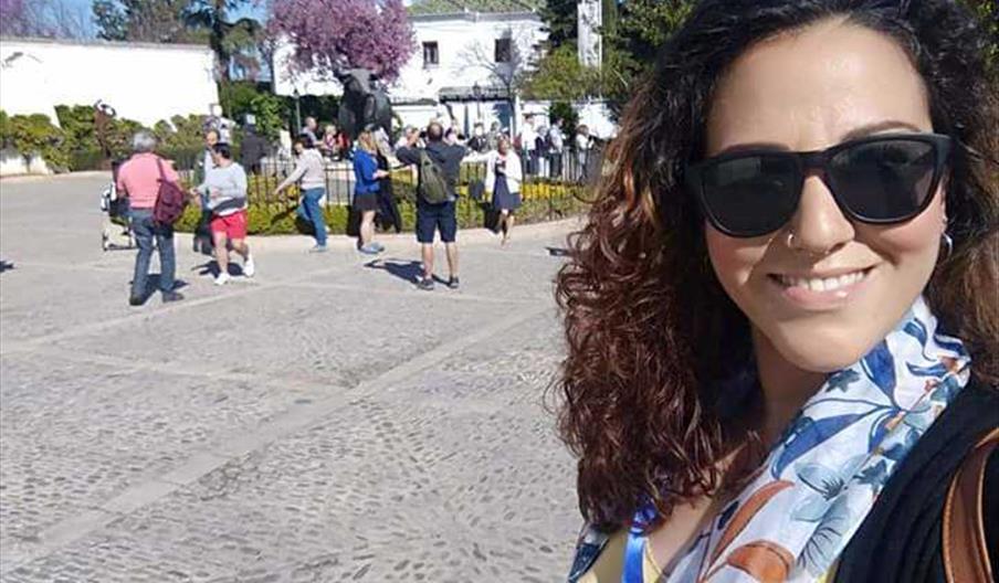 Claudia Valle - Visitas Guiadas