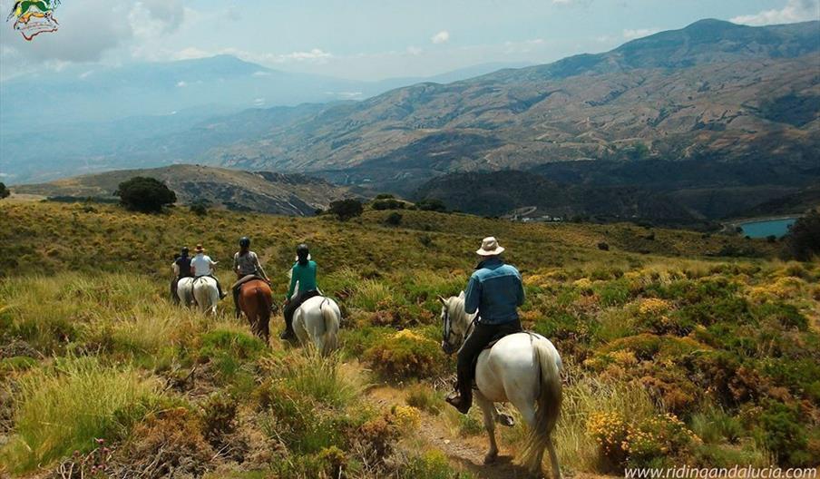 Cabalgar Rutas Alternativas