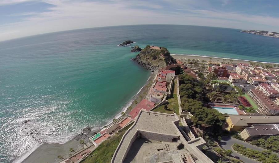 Aérea castillo- peñones