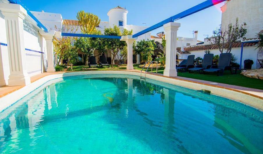 Hostal 16:9 Molinos Suites