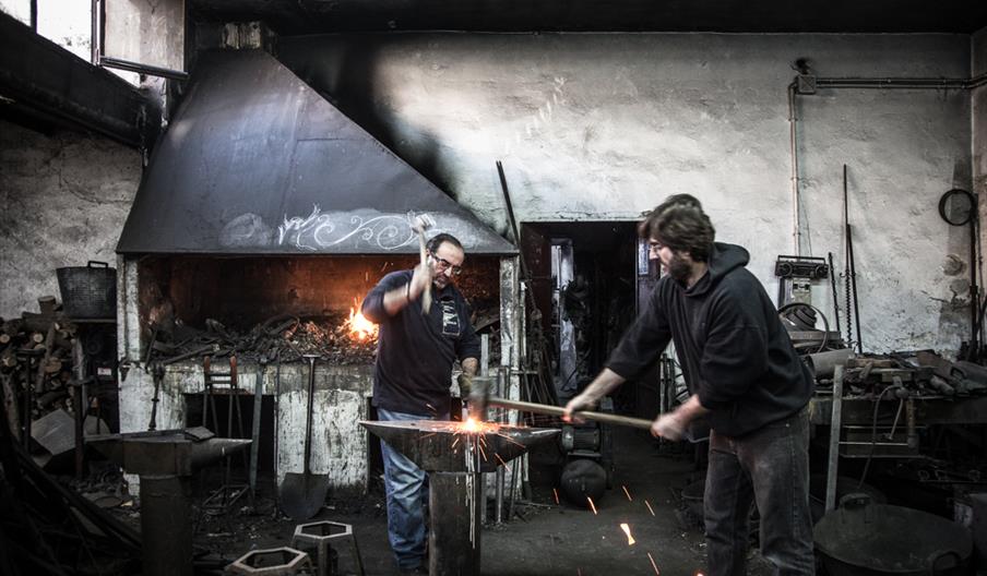 Forja Tiznajo - Pepe y Paco Garrido