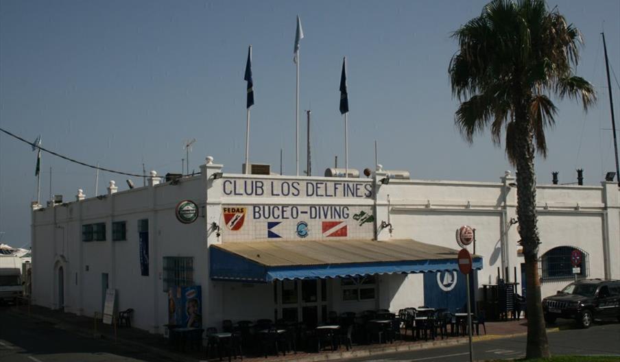 Centro de Buceo Los Delfines