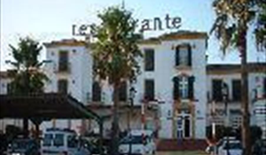 Casa Bernardo Macías