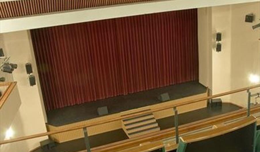 Teatro Municipal Juan Luis Galiardo