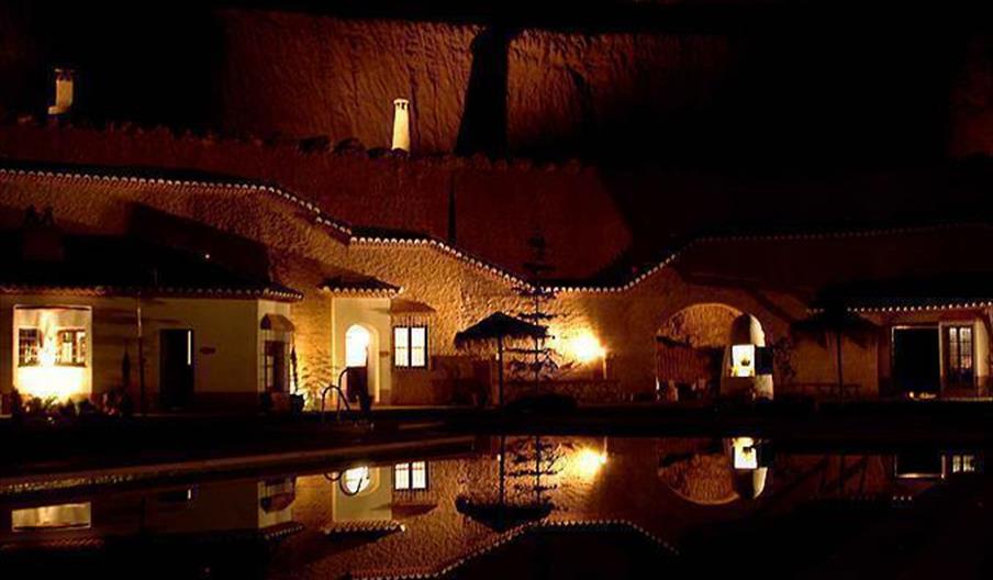 Apartamentos Cuevas Almagruz