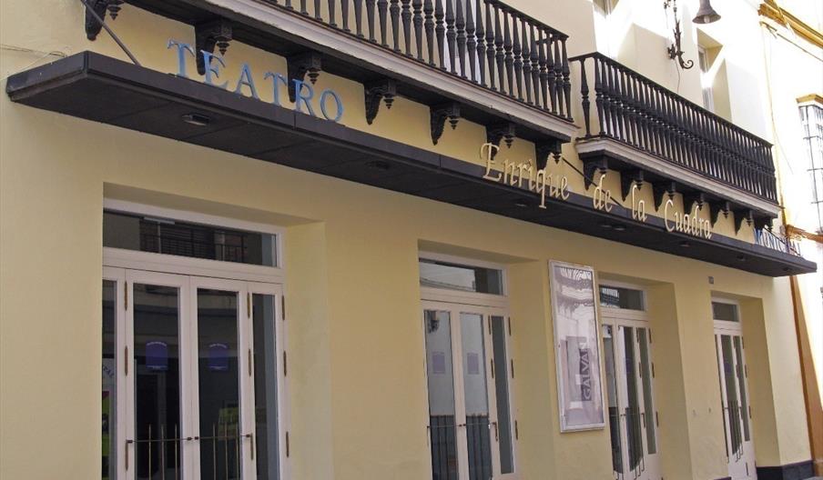 Teatro Municipal Enrique de la Cuadra