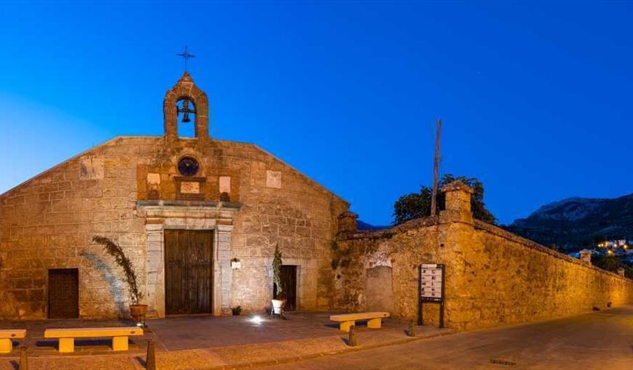 Ermita de San Sebastián, exterior