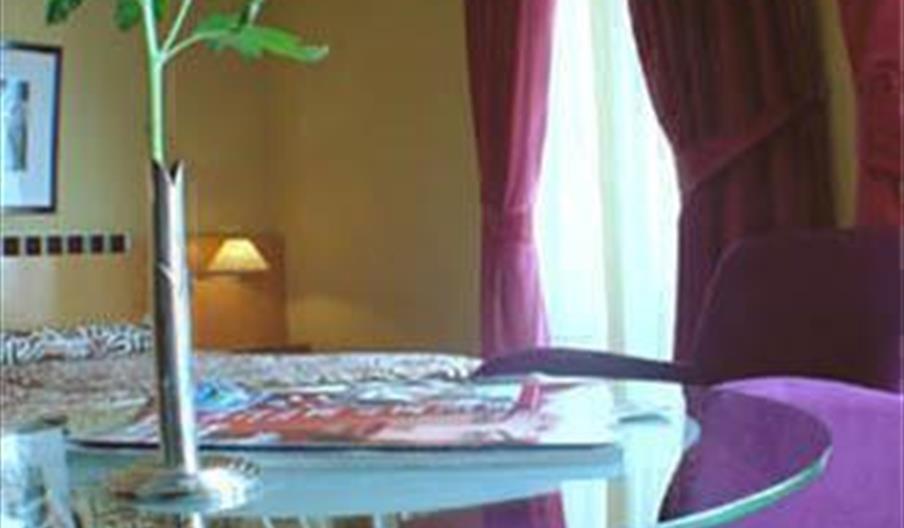 Hotel Room Mate Larios