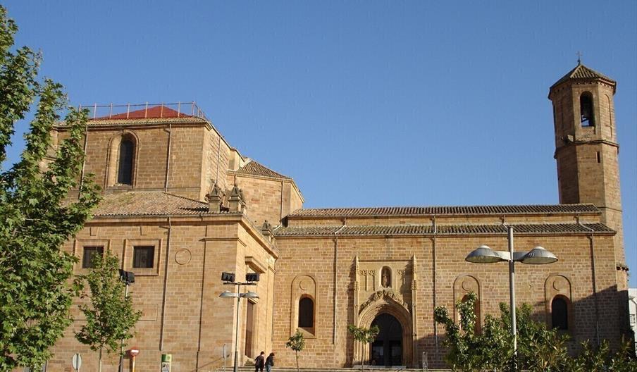 Iglesia de Santa María la Mayor de Linares