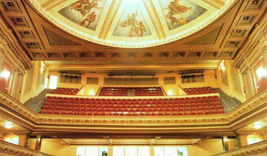 Teatro Isabel La Católica