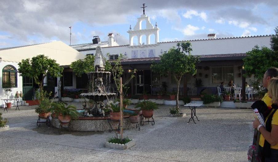 Rociero Bodegón de la Blanca Paloma