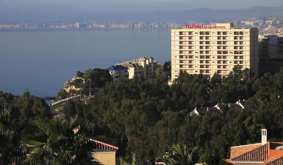 Apartamentos First Flatotel International