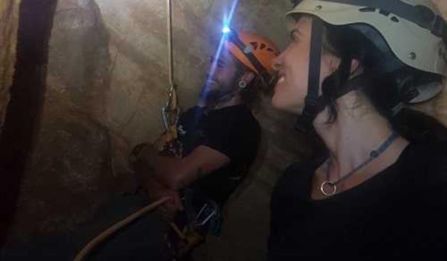 Espeleología cueva de los cogollitos