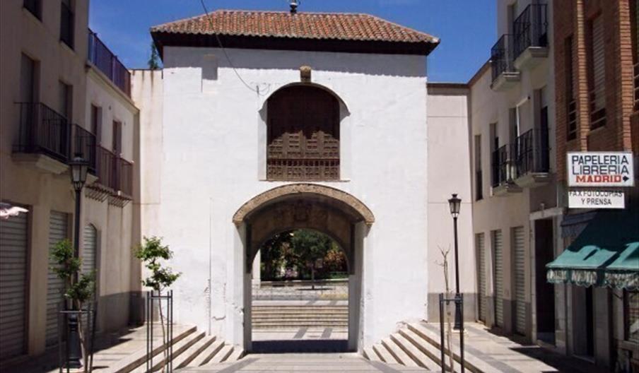 Puerta de San Torcuato