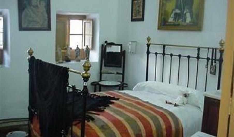 Museo de Arte y Tradiciones Populares