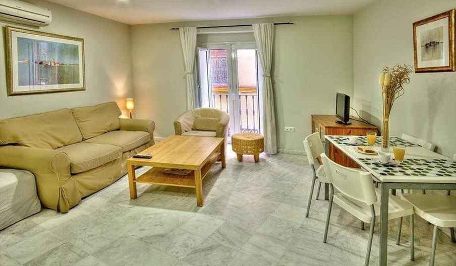 Apartamentos Mariano de Cavia