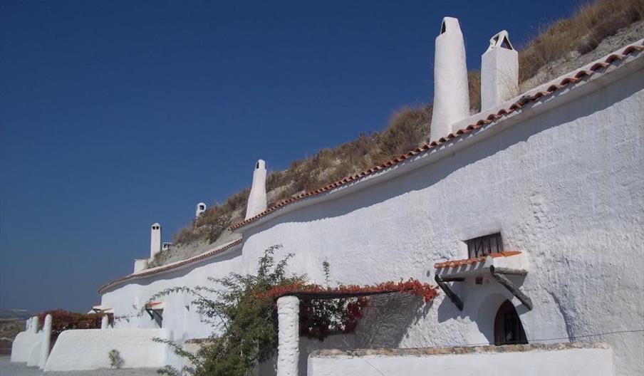 Apartamentos Cuevas Tiana