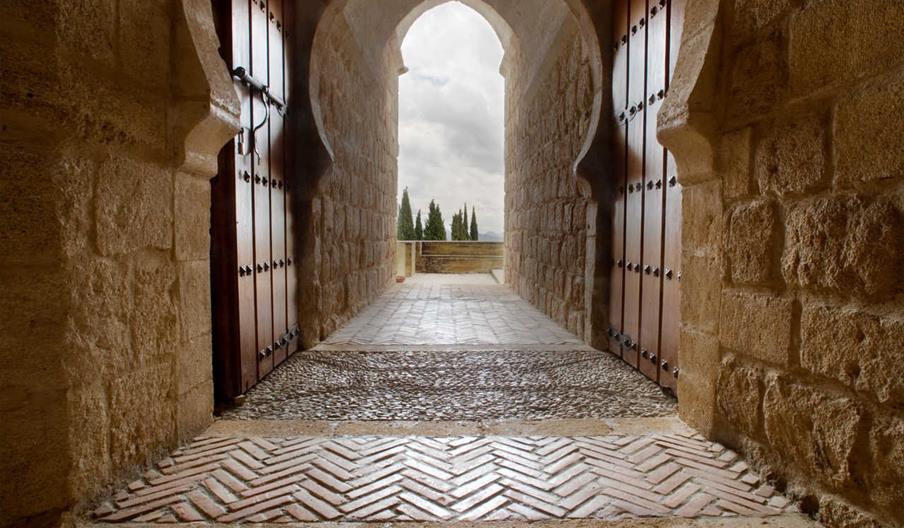 Puerta Alcazaba