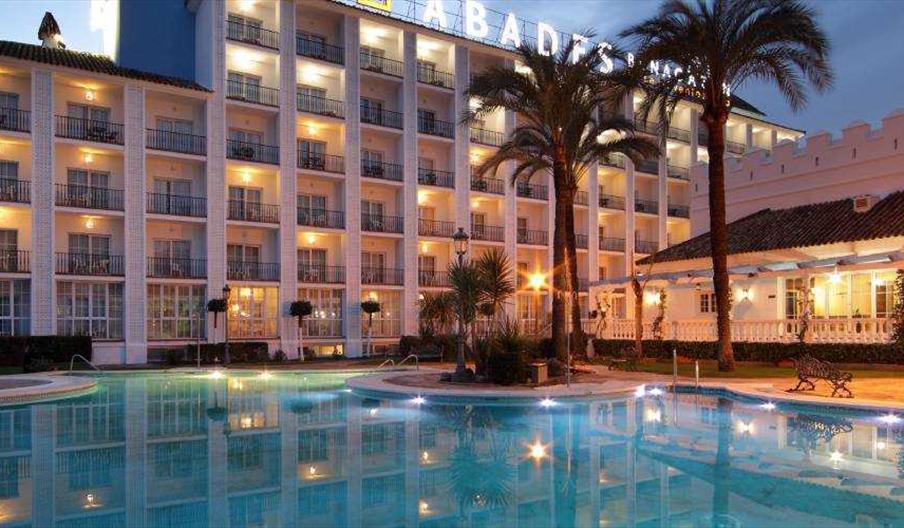 Hotel Abades Benacazón, ein komfortables Hotel mit Pool in der Nähe der Stadt Sevilla.