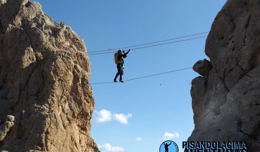 Imagen actividad web Pisandolacima Aventuras