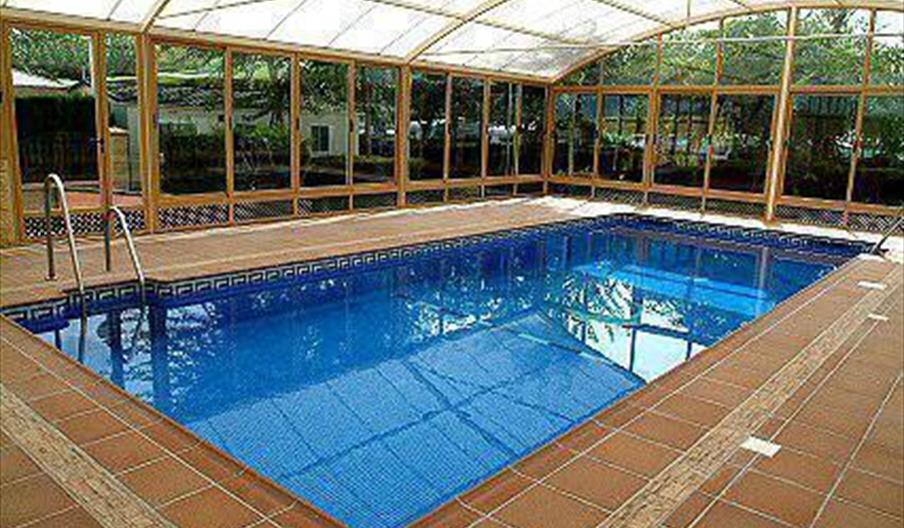 Piscina Cubierta y climatizada