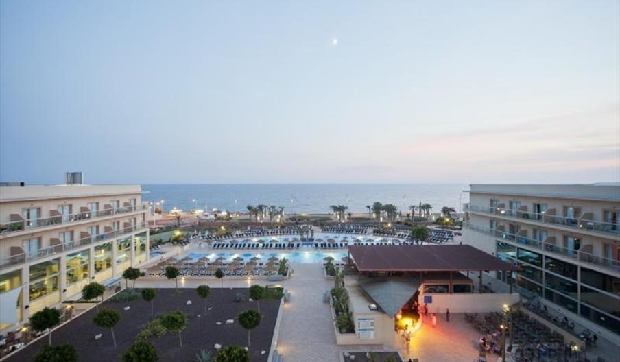 Cabogata Beach Hotel & Spa