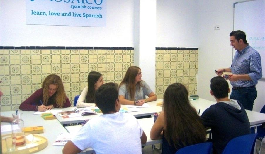 Mosaico Spanish Courses