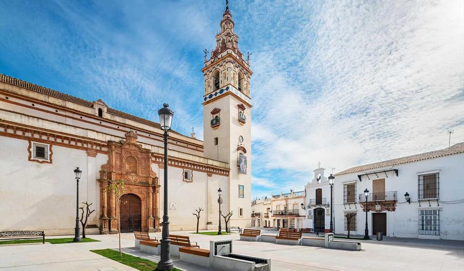IGLESIA PARROQUIAL NUESTRA SEÑORA DE LA GRANADA