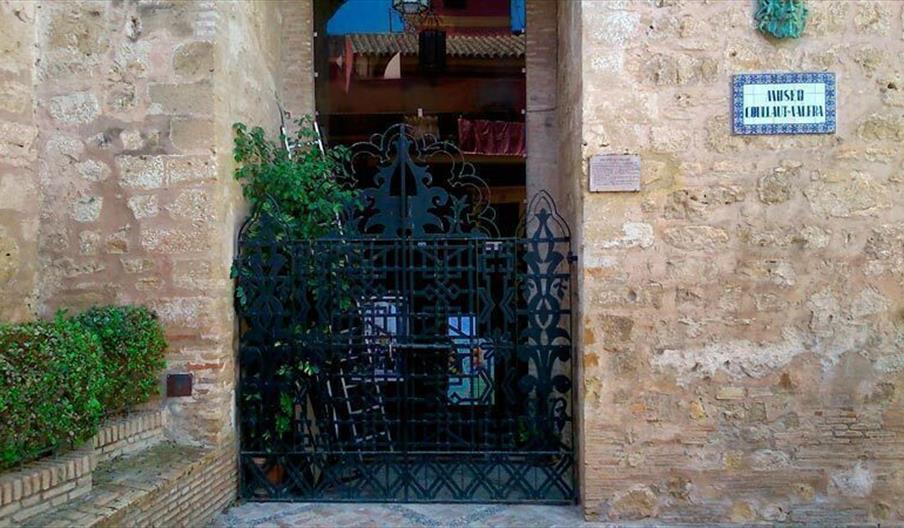 Puerta de Morón - Museo Lorenzo Coullaut Valera
