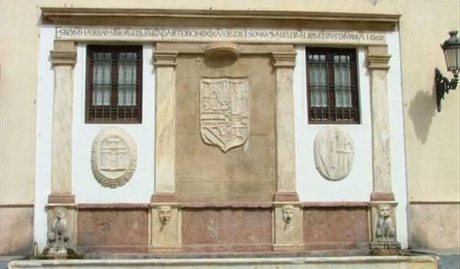 Fuente de los Caños Dorados