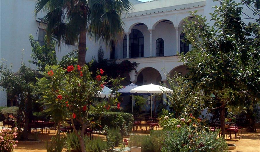 Palacio de los Guzmanes - Fundación Casa Medina Sidonia